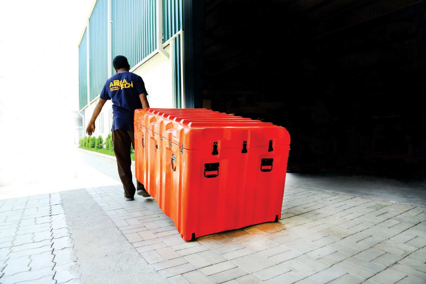 Trolley Cases - Molded Plastic Cases in India